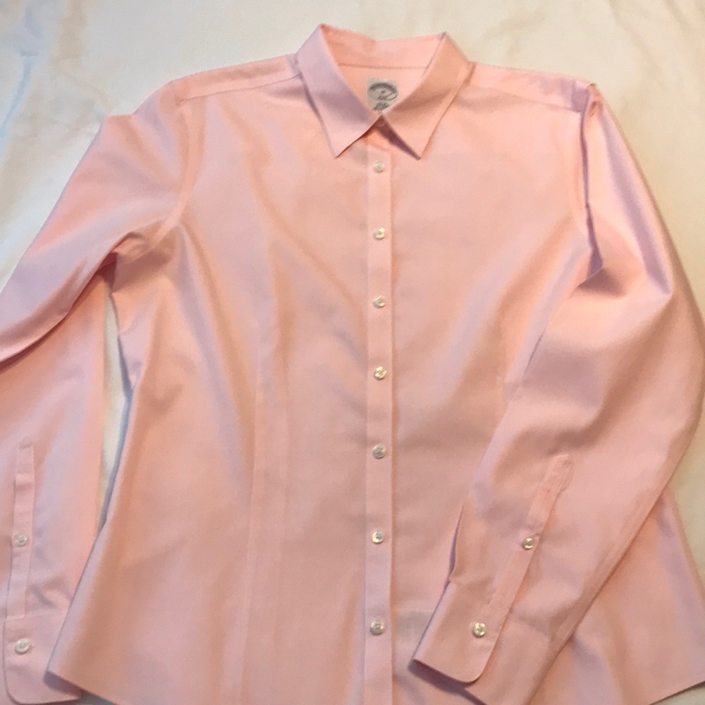 LN Brooks Brothers sz 10 fitted pink blouse